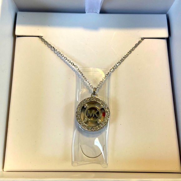 Michael KORS necklace - Picture 1 of 2